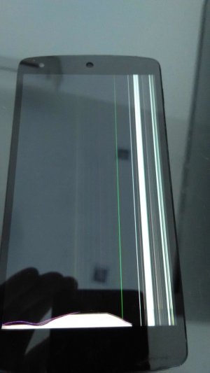 nexus 5 cracked.jpg