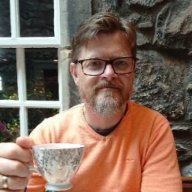 Stefan Holst